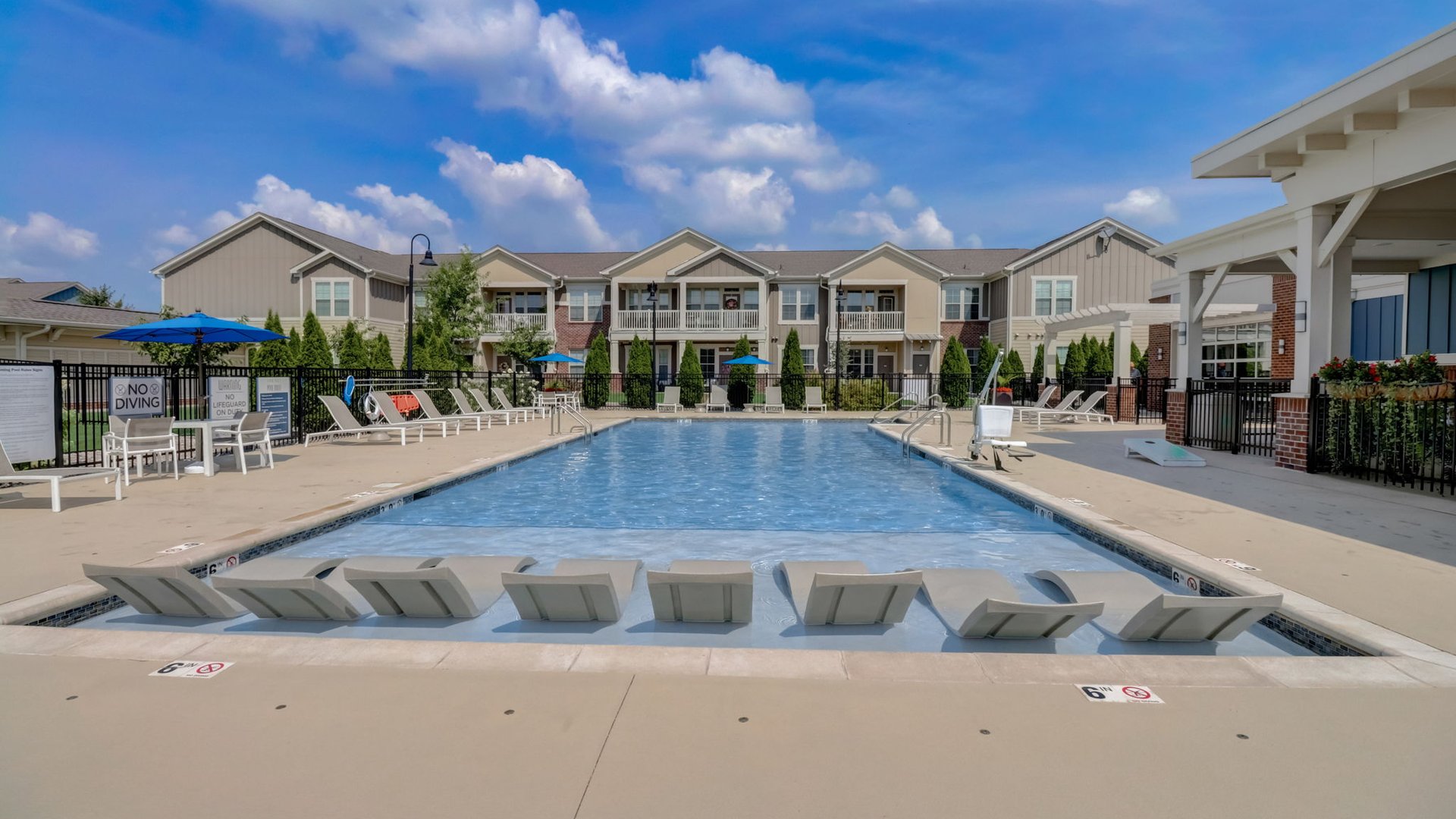 Photos of Springs at Hamburg in Lexington, KY